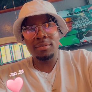 Meet your Posher, Tyray